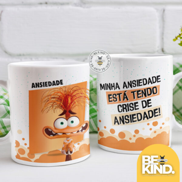 Nº0284 – Caneca de Porcelana Personalizada Divertida Mente 2 Emoções | be kind.