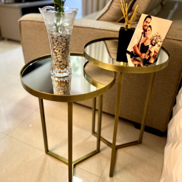 Nº0257 – Conjunto Mesa Lateral Tampo Com Espelho Steel Glass em Aço Inox - LH Móveis