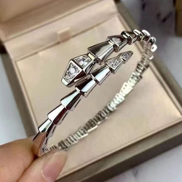 Nº0543 – Nova Pulseira Serpenti Viper One-coil Slim Em Ouro Branco 18 Kt Com Diamantes .